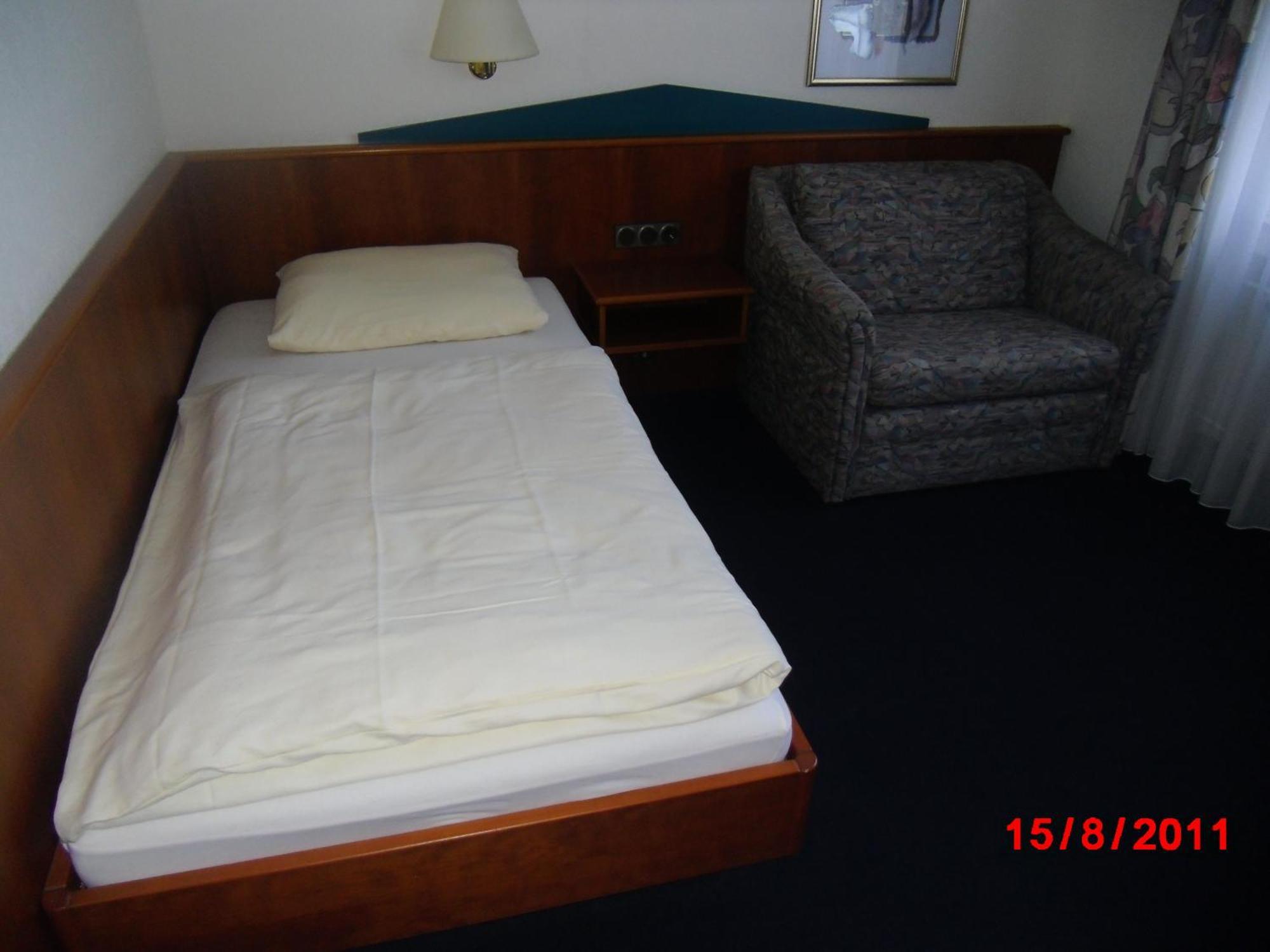 Centralhotel ราทิงเงน ภายนอก รูปภาพ